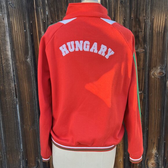 Hungary Fleece Red Jacket with Patch and Embossed Lettering on Back Men's Medium - Picture 3 of 12